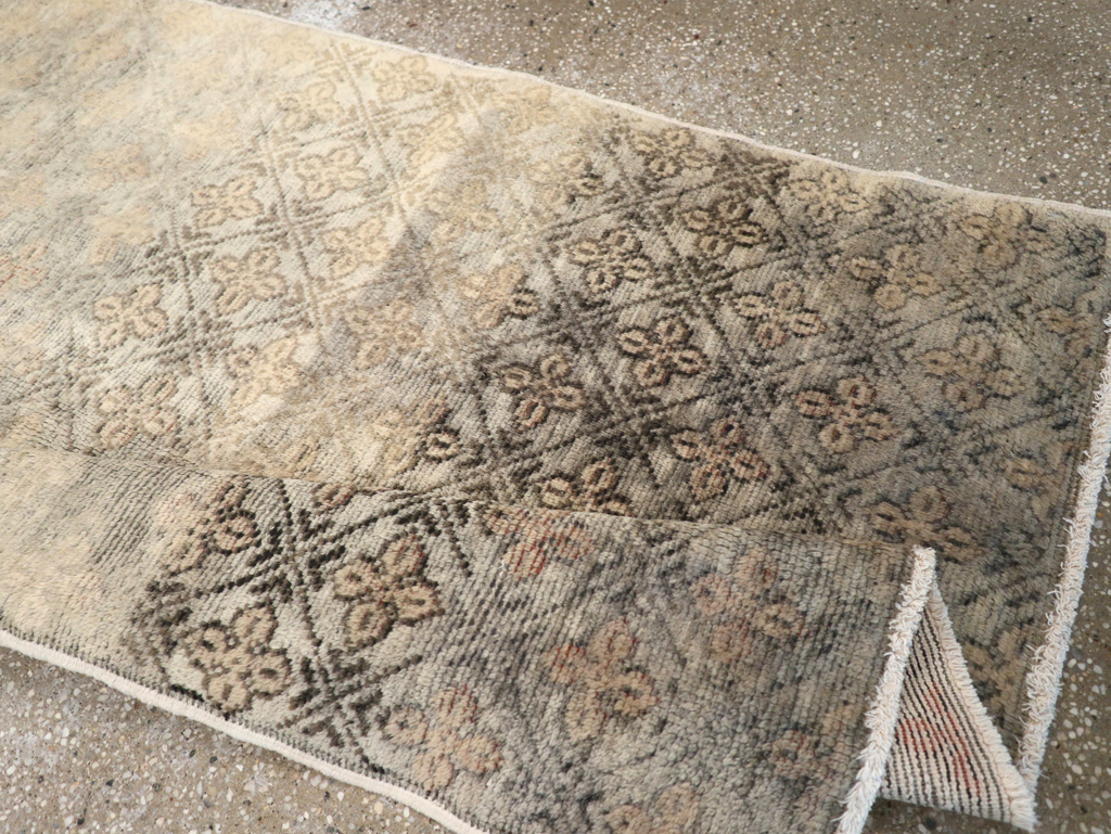 Vintage Turkish Anatolian Rug, No.18610 - Staging