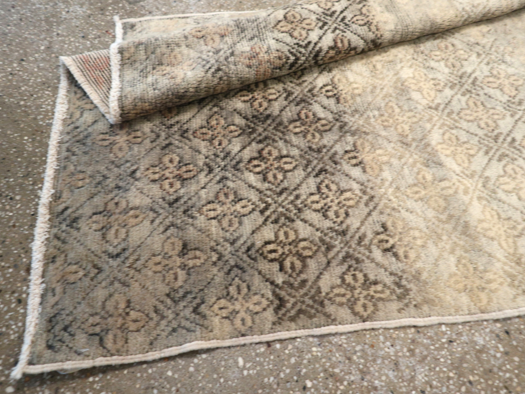 Vintage Turkish Anatolian Rug, No.18610 - Staging