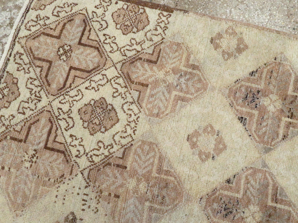 Vintage Turkish Anatolian Rug, No.18612 - Staging