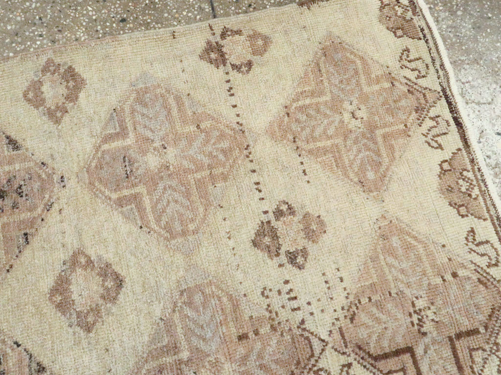 Vintage Turkish Anatolian Rug, No.18612 - Staging