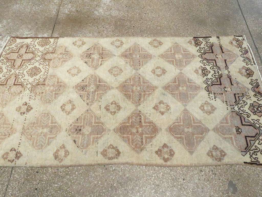 Vintage Turkish Anatolian Rug, No.18612 - Staging