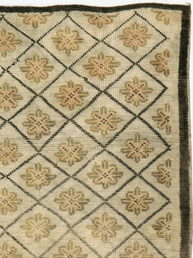 Vintage Turkish Anatolian Rug, No.18615 - Staging