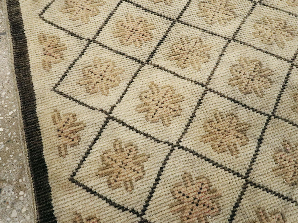 Vintage Turkish Anatolian Rug, No.18615 - Staging