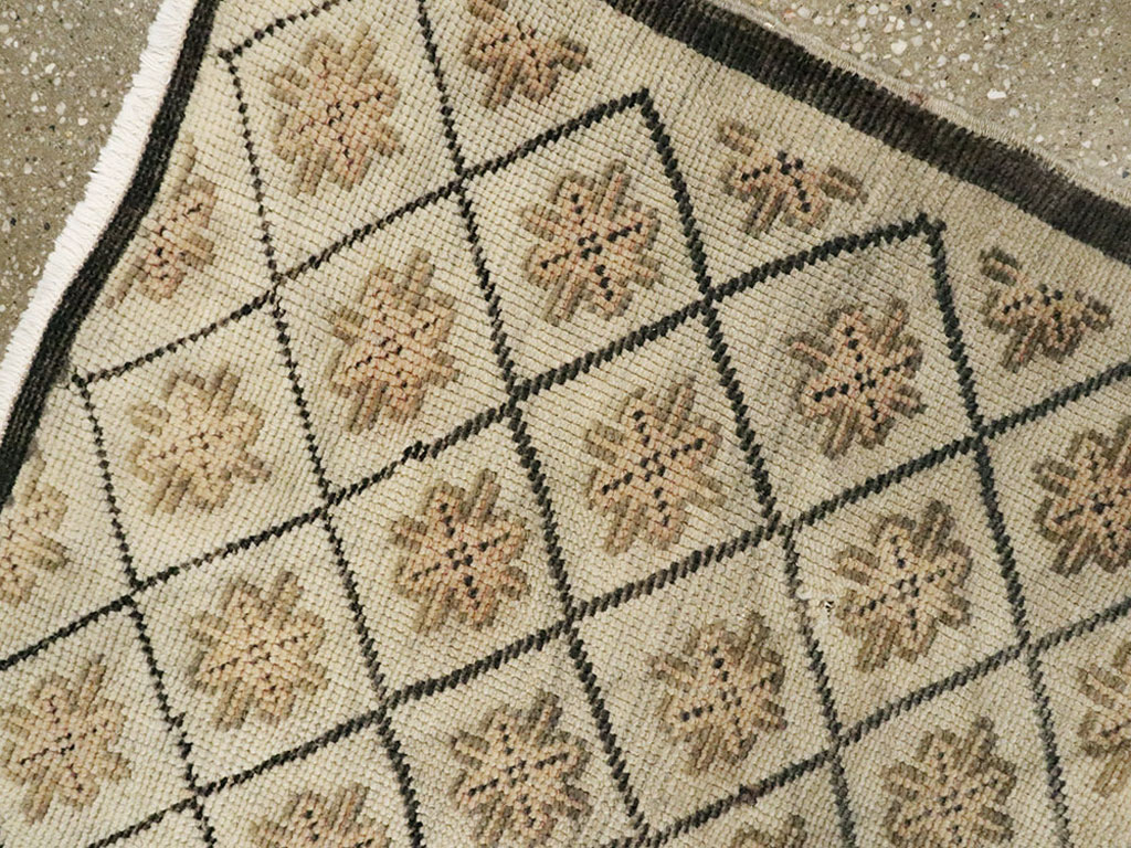 Vintage Turkish Anatolian Rug, No.18615 - Staging