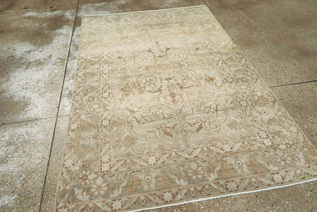 Antique Persian Lavar Kerman Rug, No.18620 - Staging