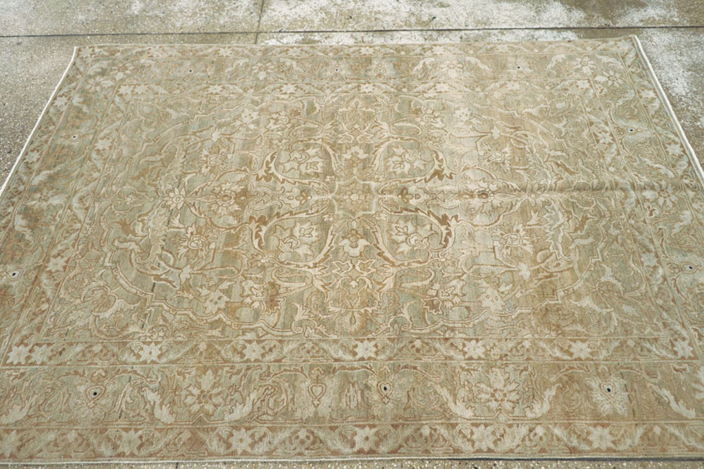 Antique Persian Lavar Kerman Rug, No.18620 - Staging