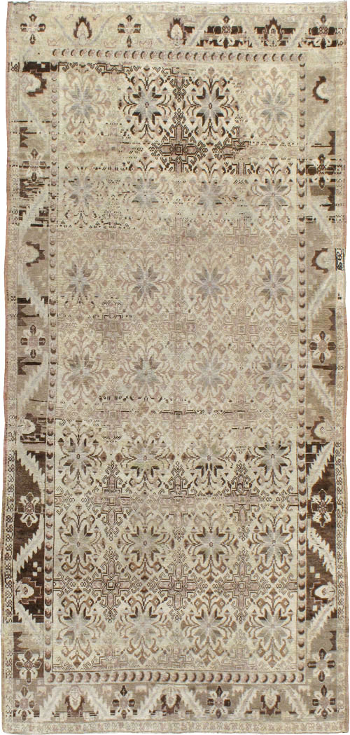 Vintage Turkish Anatolian Carpet, No.18629 - Staging