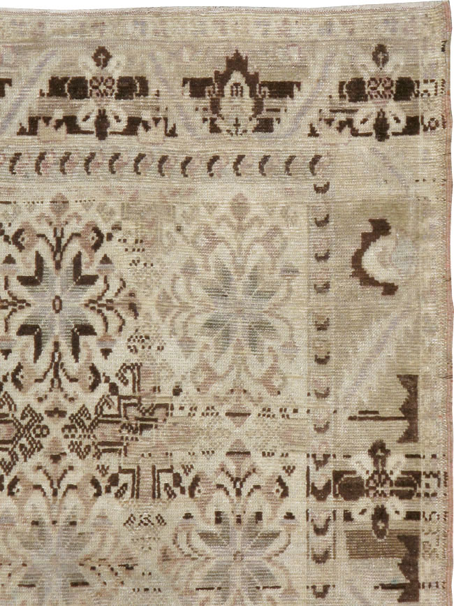 Vintage Turkish Anatolian Carpet, No.18629 - Staging