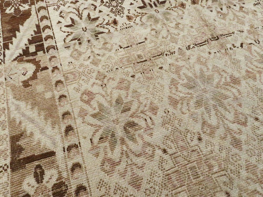 Vintage Turkish Anatolian Carpet, No.18629 - Staging