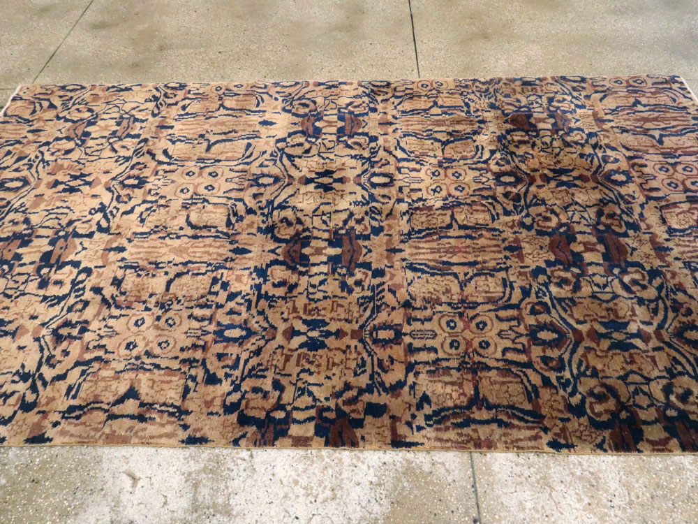 Vintage Indian Lahore Carpet, No.18650 - Staging