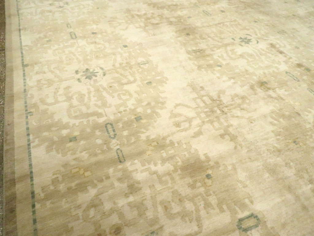 Vintage Indian Lahore Oversize Carpet, No.18660 - Staging