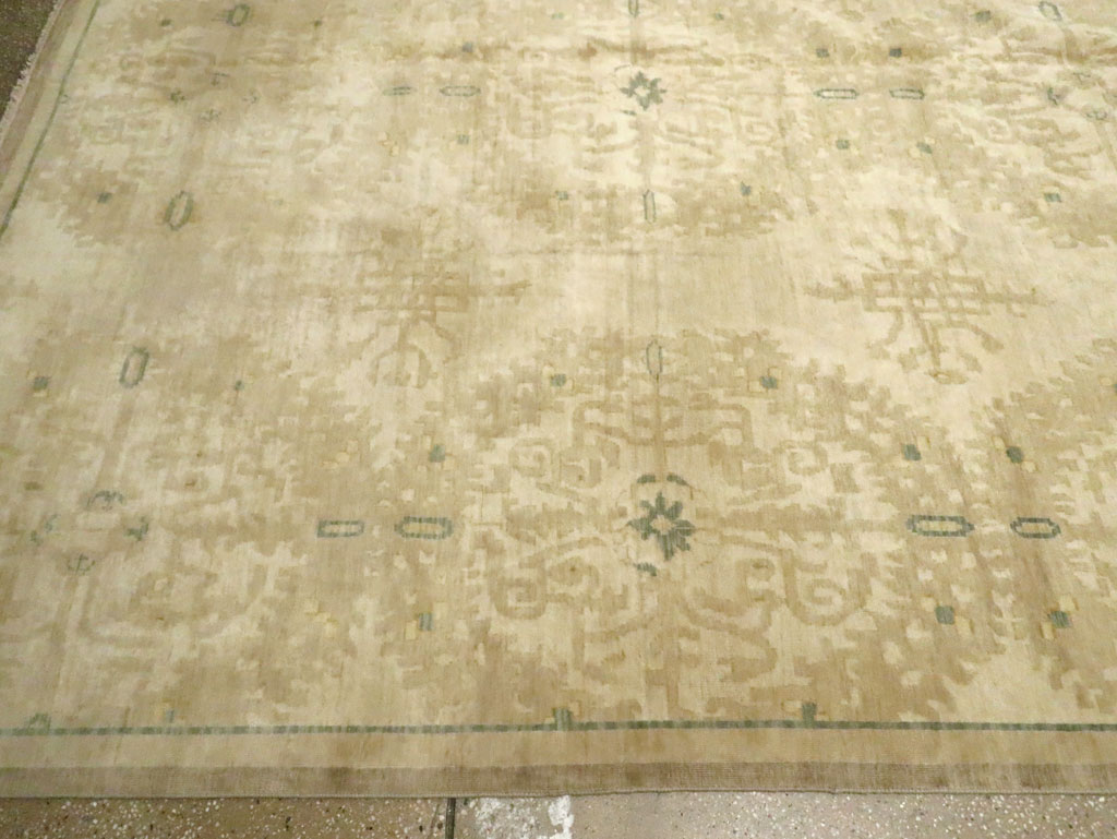 Vintage Indian Lahore Oversize Carpet, No.18660 - Staging
