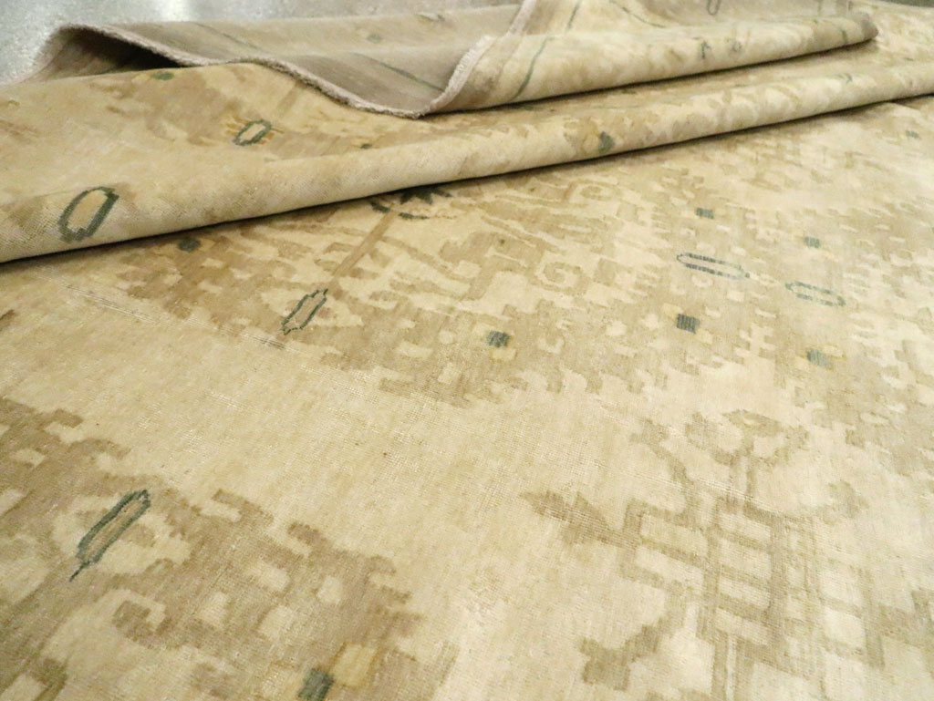 Vintage Indian Lahore Oversize Carpet, No.18660 - Staging