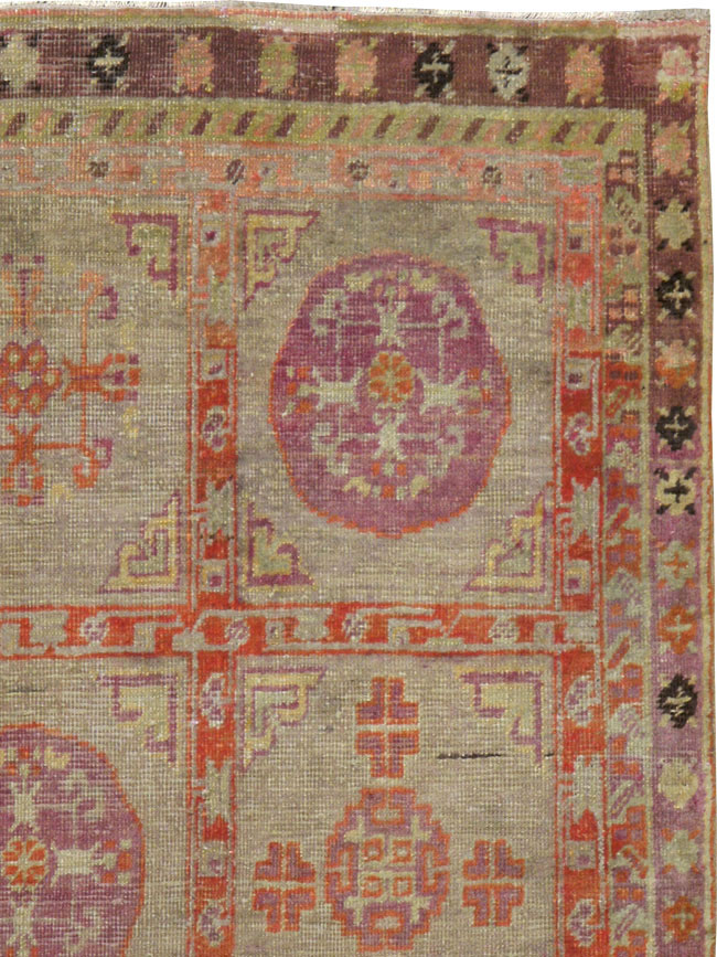 Vintage East Turkestan Khotan Rug, No.18717 - Staging