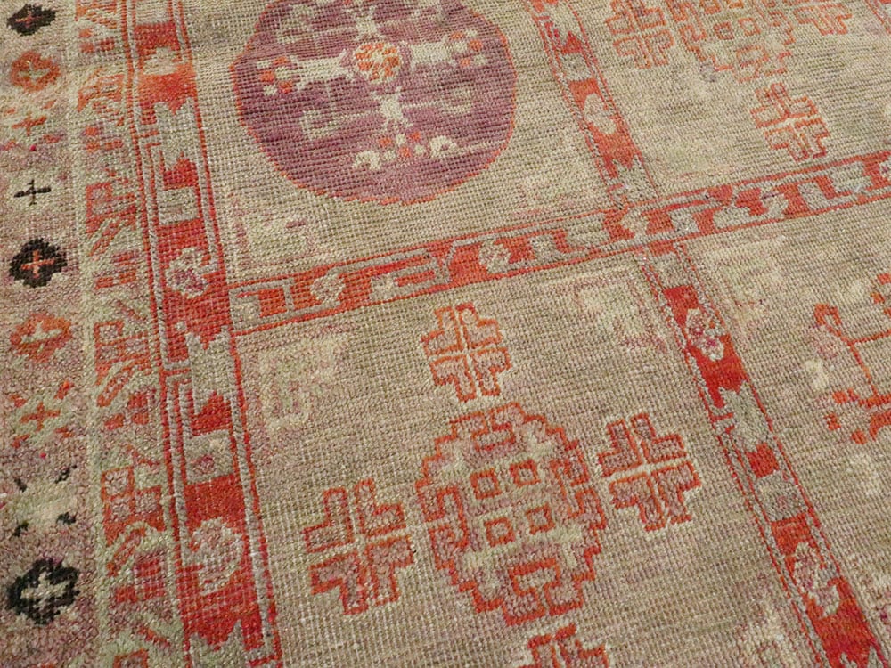 Vintage East Turkestan Khotan Rug, No.18717 - Staging