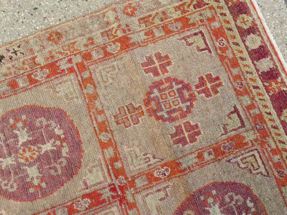 Vintage East Turkestan Khotan Rug, No.18717 - Staging