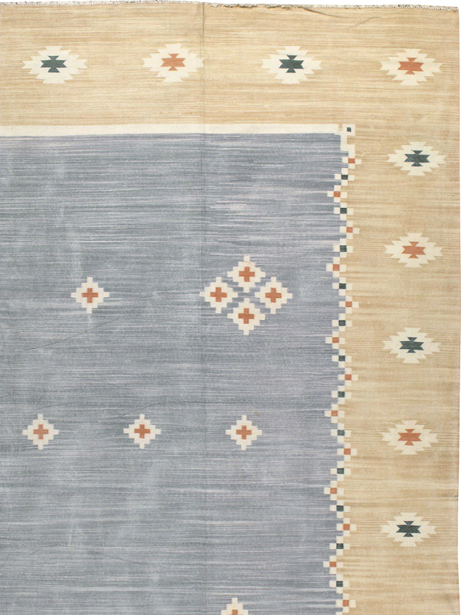 Vintage Indian Flatweave Kilim Dhurrie, No.18754 - Staging