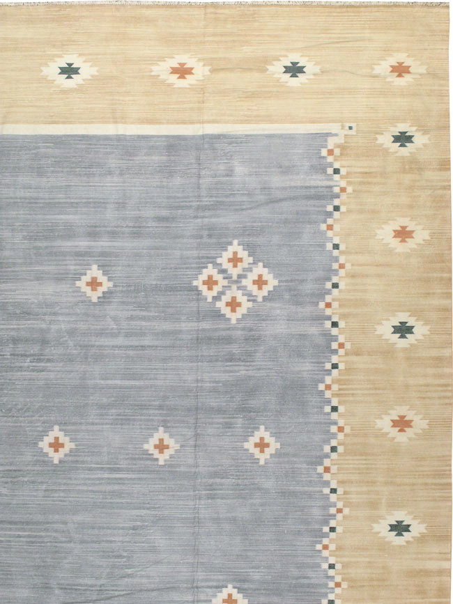 Vintage Indian Flatweave Kilim Dhurrie, No.18754 - Staging