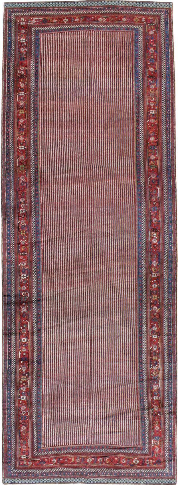 Antique Persian Qashqai Carpet, No.18791 - Staging
