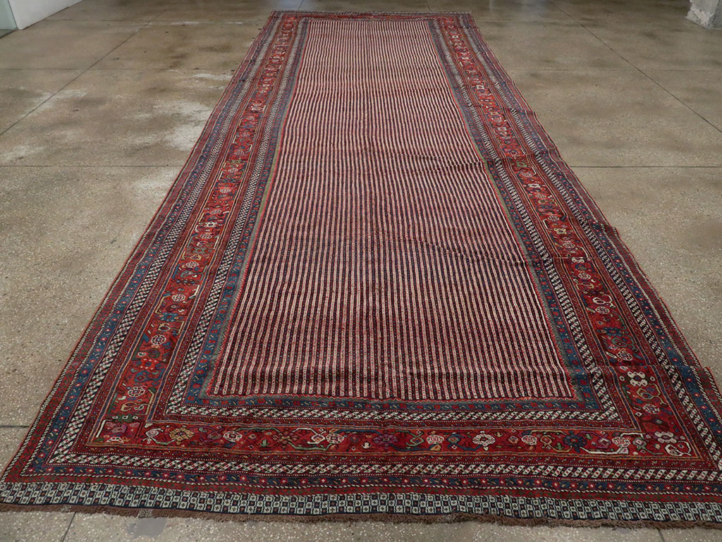 Antique Persian Qashqai Carpet, No.18791 - Staging