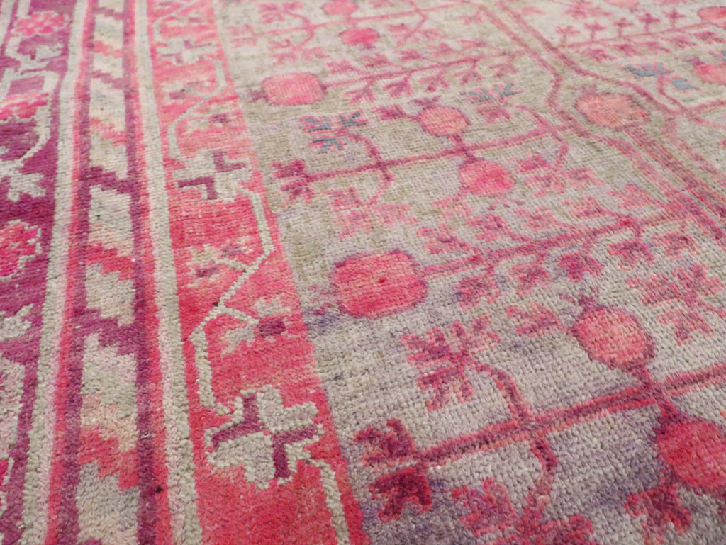 Vintage East Turkestan Khotan Rug, No.18839 - Staging