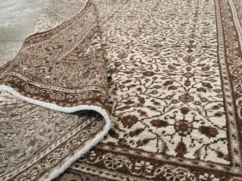 Antique Sivas Carpet, No.18858 - Staging