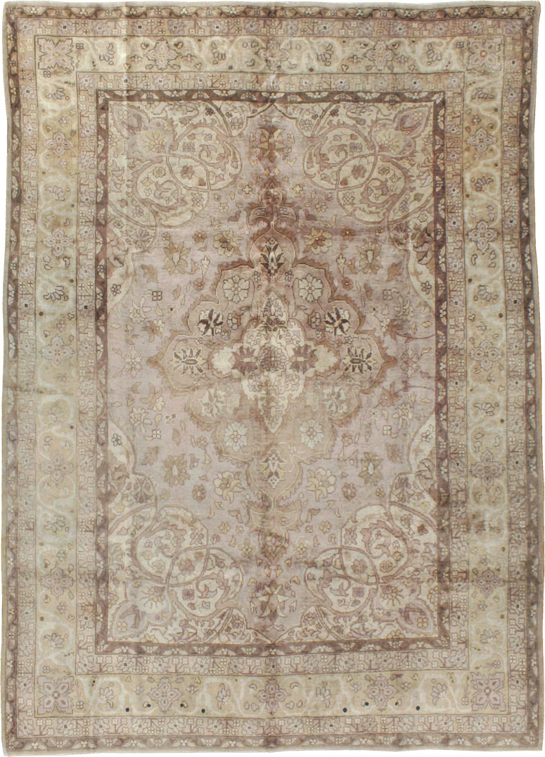 Vintage Indian Lahore Carpet, No.18861 - Staging
