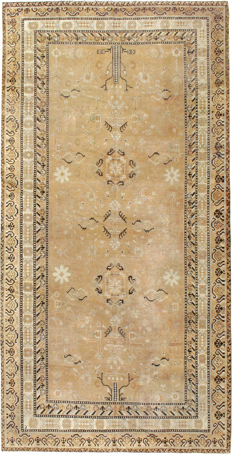 Antique East Turkestan Khotan Carpet, No.19052 - Staging