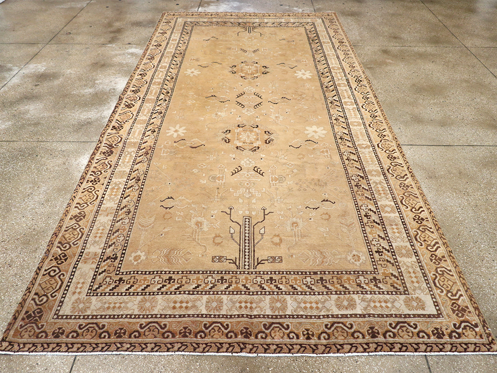 Antique East Turkestan Khotan Carpet, No.19052 - Staging