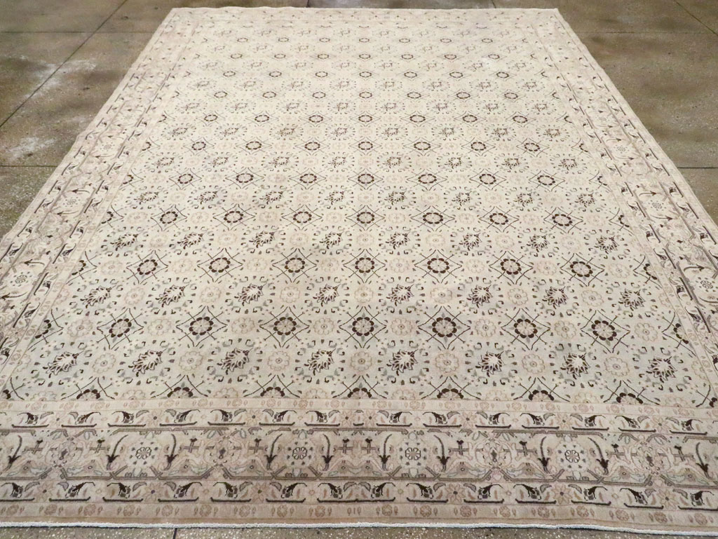 Antique Persian Mashad Carpet, No.19115 - Staging