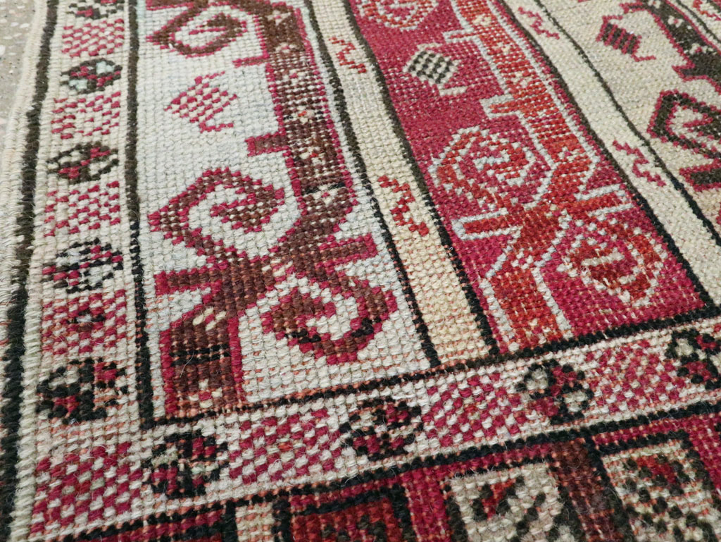Antique Turkish Ghiordes Rug, No.19201 - Staging