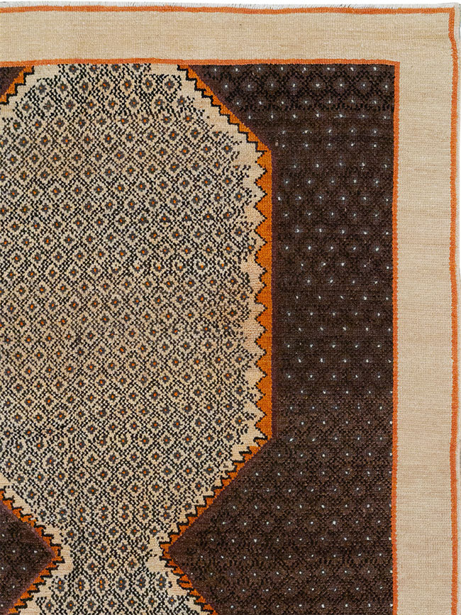 Vintage Turkish Anatolian Room Size Carpet, No.19214 - Staging