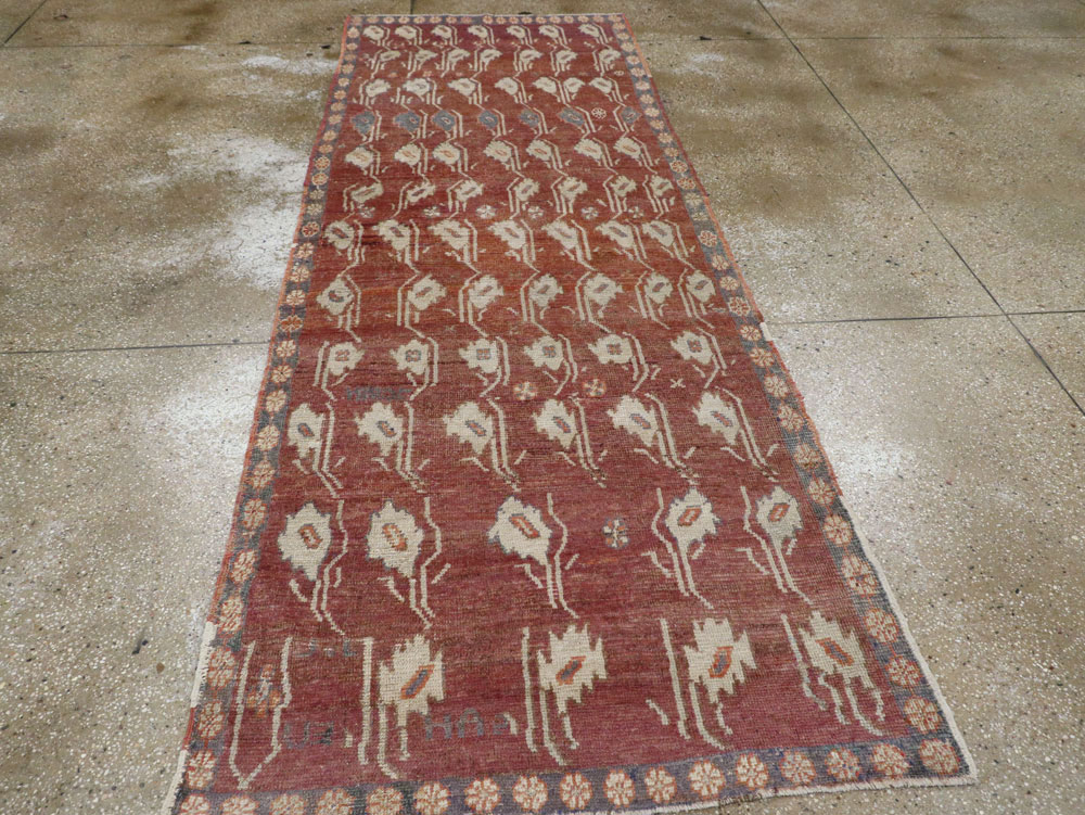 Vintage Turkish Anatolian Rug, No.19224 - Staging