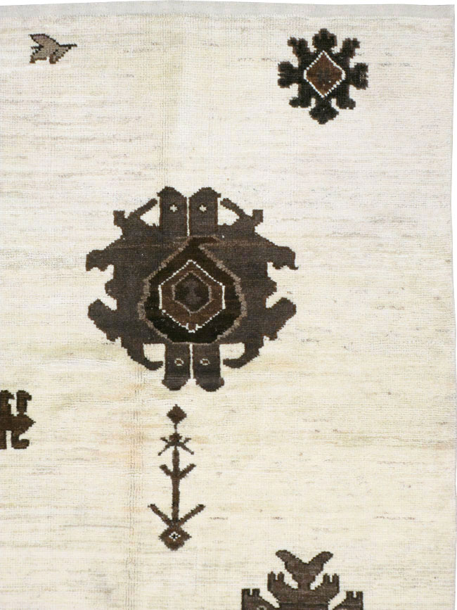 Modern Turkish Anatolian Carpet, No.19226 - Staging