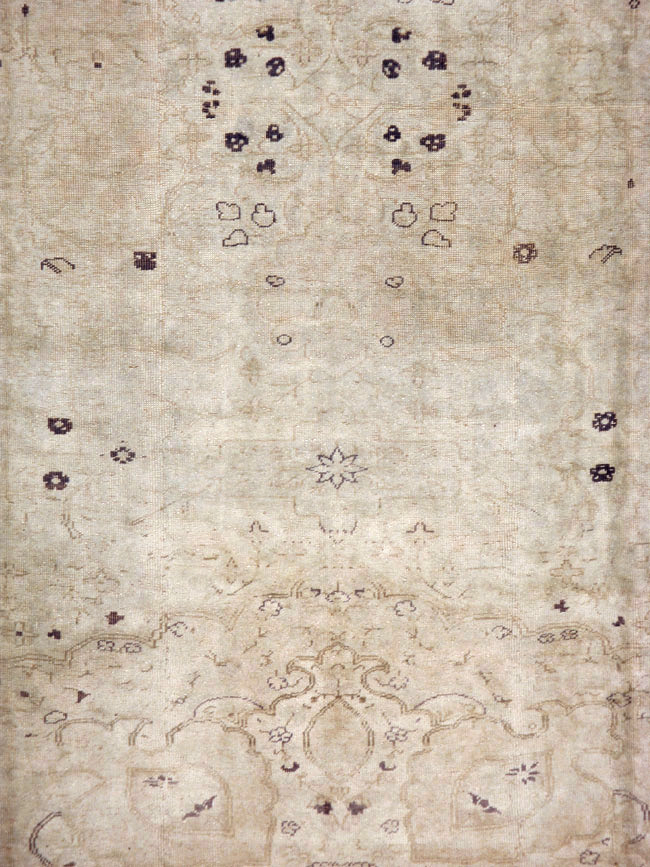 Antique Sivas Carpet, No.19231 - Staging