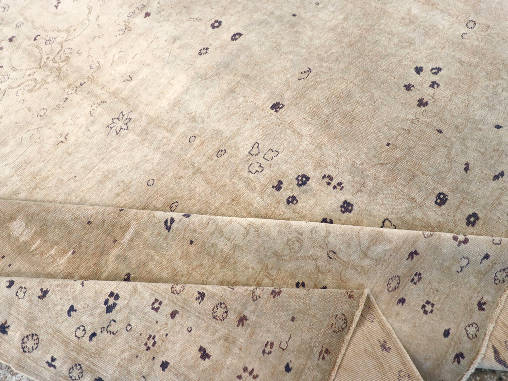 Antique Sivas Carpet, No.19231 - Staging