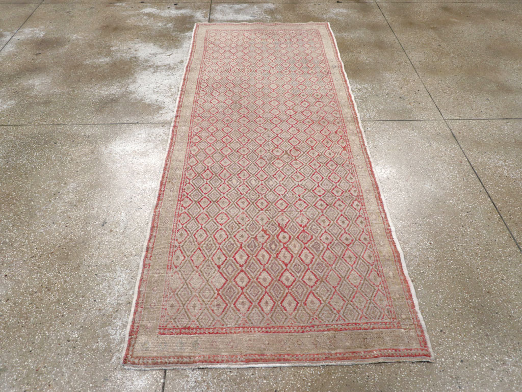 Vintage Turkish Anatolian Short Runner, No.19236 - Staging
