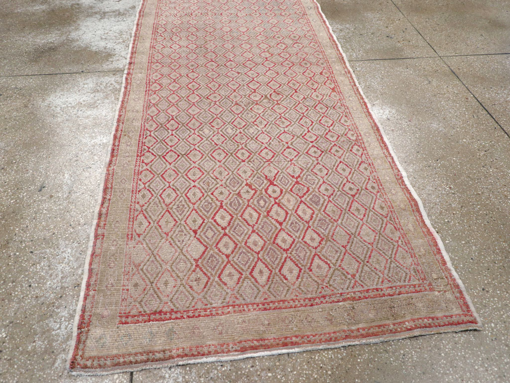 Vintage Turkish Anatolian Short Runner, No.19236 - Staging