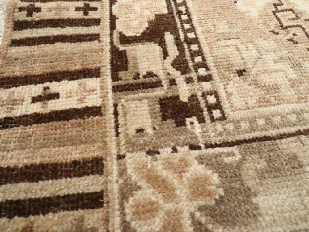 Antique East Turkestan Khotan Rug, No.19294 - Staging