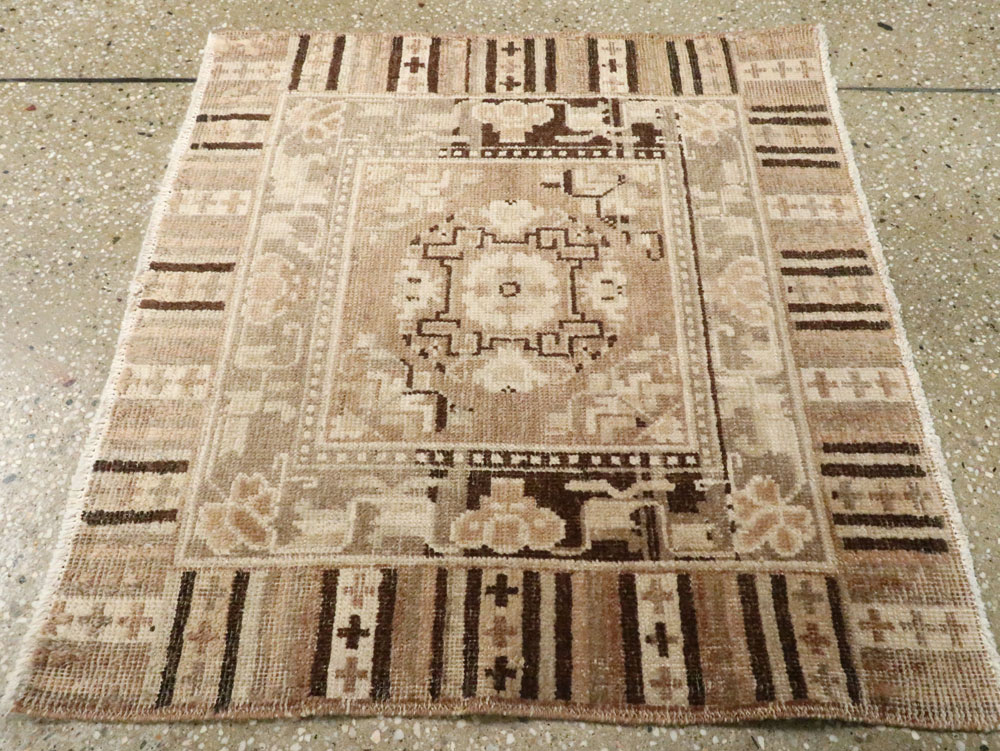 Antique East Turkestan Khotan Rug, No.19294 - Staging