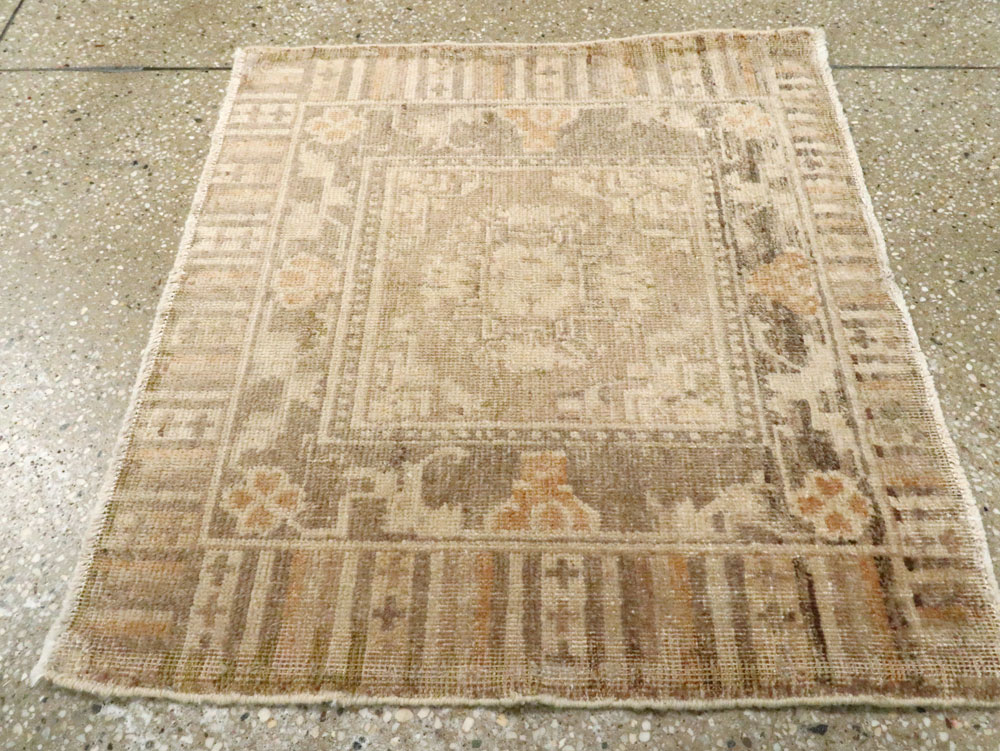 Antique East Turkestan Khotan Rug, No.19295 - Staging