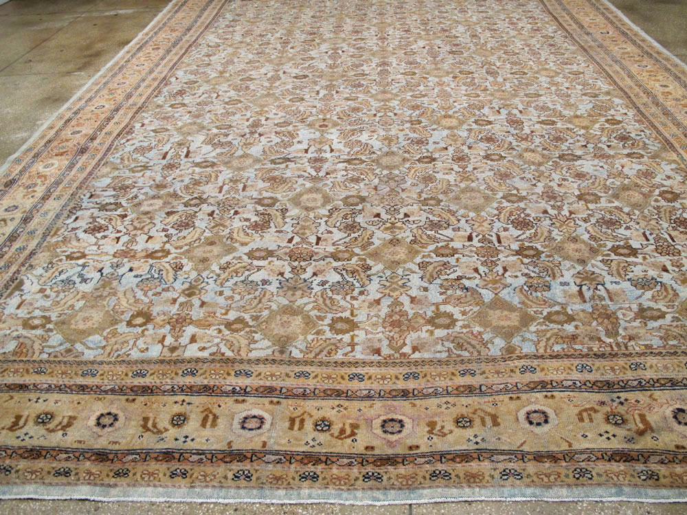 Antique Persian Mahal Carpet, No.19297 - Staging