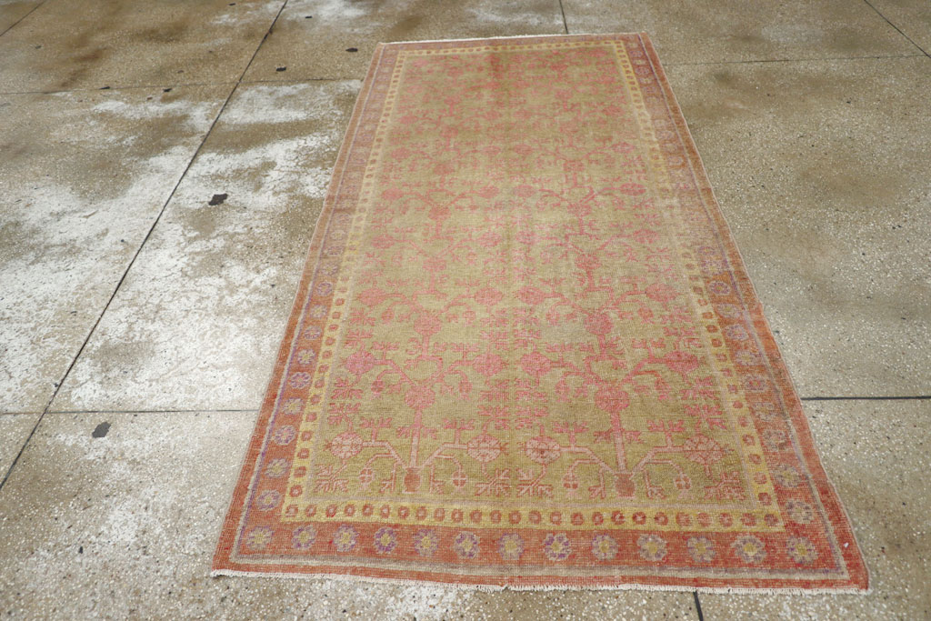 Vintage East Turkestan Khotan Rug, No.19990 - Staging