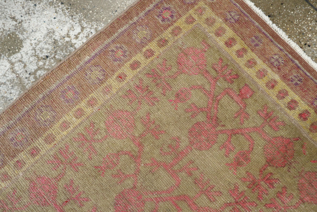 Vintage East Turkestan Khotan Rug, No.19990 - Staging