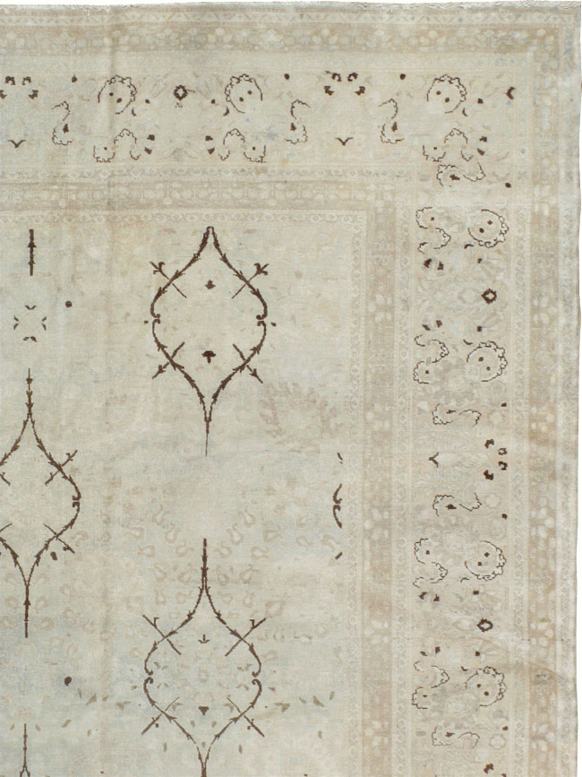 Antique Persian Tabriz Carpet, No.20014 - Staging