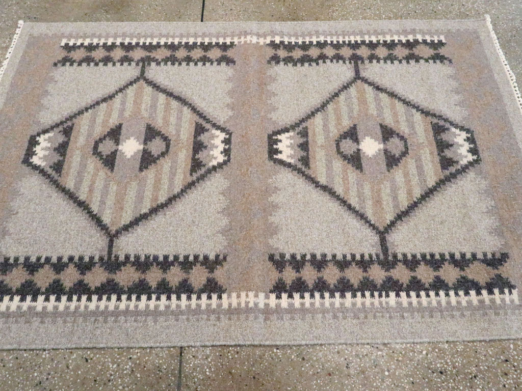 Vintage Turkish Flat-weave Kilim, No.20086 - Staging
