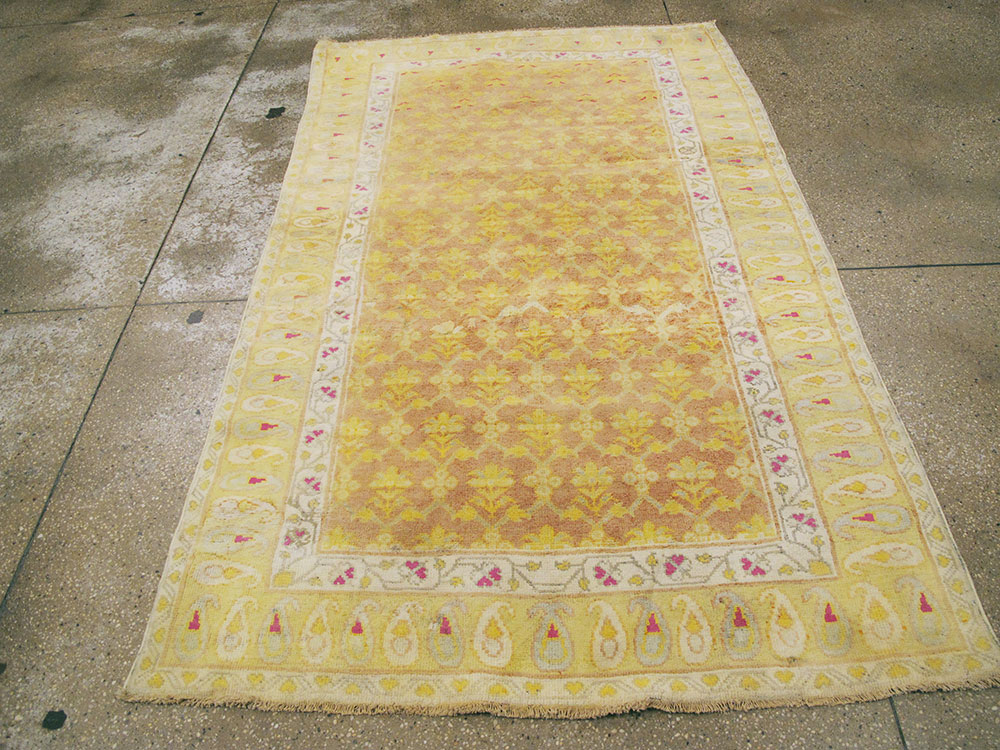 Vintage Indian Cotton Agra Rug, No.20114 - Staging