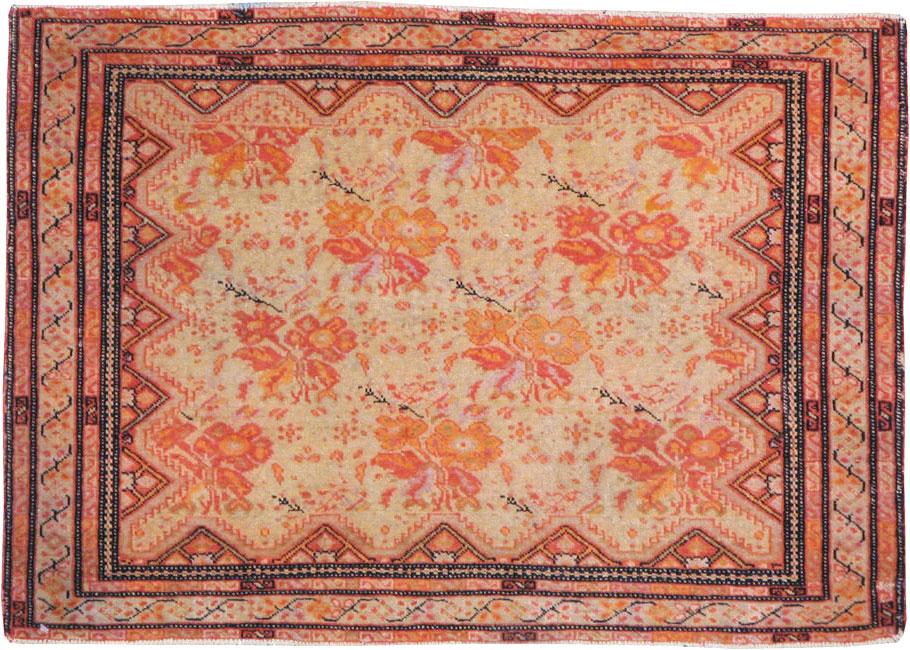 Antique Persian Fereghan Rug, No.20117 - Staging