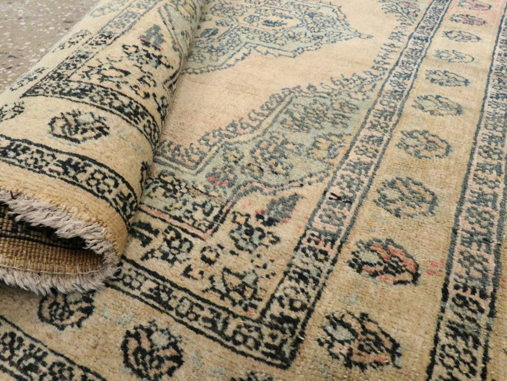 Antique Persian Tabriz Hagi Jalili Rug, No.20118 - Staging