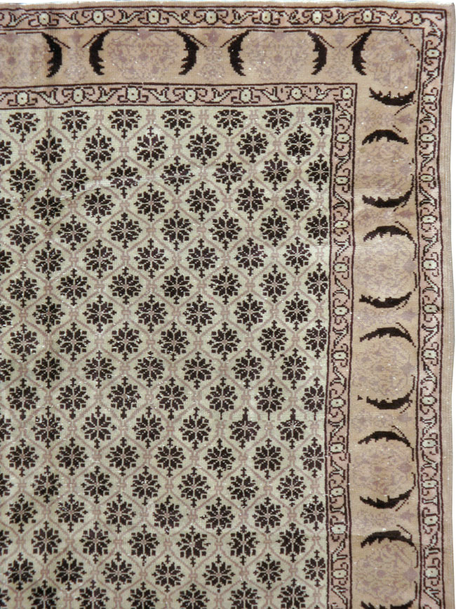 Vintage Turkish Sivas Carpet, No.20146 - Staging
